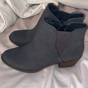 Kenzie dark gray booties
